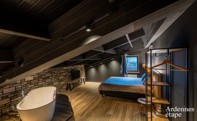 Luxe in Rochehaut: ruime accommodatie voor 14 personen met binnenzwembad en prachtig uitzicht