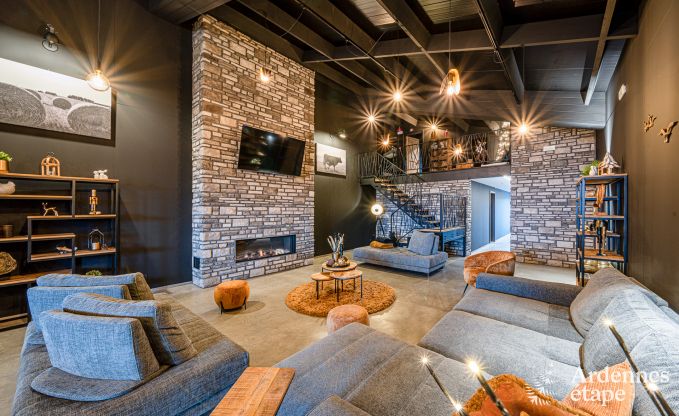 Luxe in Rochehaut: ruime accommodatie voor 14 personen met binnenzwembad en prachtig uitzicht