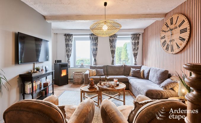 Gezellige vakantiewoning in Rochehaut voor 6-7 personen met jacuzzi, privtuin en nabij wandelroutes