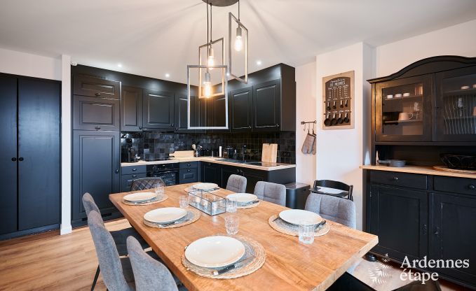 Gezellige vakantiewoning in Rochehaut voor 6-7 personen met jacuzzi, privtuin en nabij wandelroutes