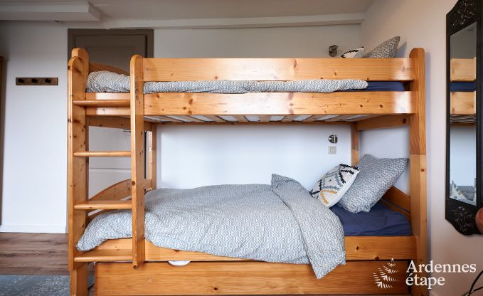 Gezellige vakantiewoning in Rochehaut voor 6-7 personen met jacuzzi, privtuin en nabij wandelroutes