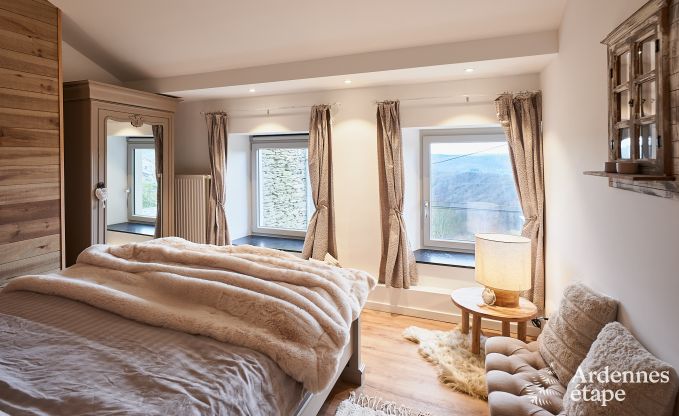 Gezellige vakantiewoning in Rochehaut voor 6-7 personen met jacuzzi, privtuin en nabij wandelroutes