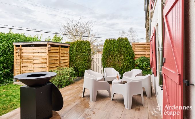 Gezellige vakantiewoning in Rochehaut voor 6-7 personen met jacuzzi, privtuin en nabij wandelroutes