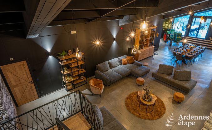 Luxe in Rochehaut: ruime accommodatie voor 14 personen met binnenzwembad en prachtig uitzicht