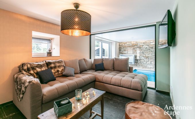 Luxe verblijf in de Ardennen: High-end villa in Sint-Hubert voor 6 personen met zwembad en dichtbij de natuur