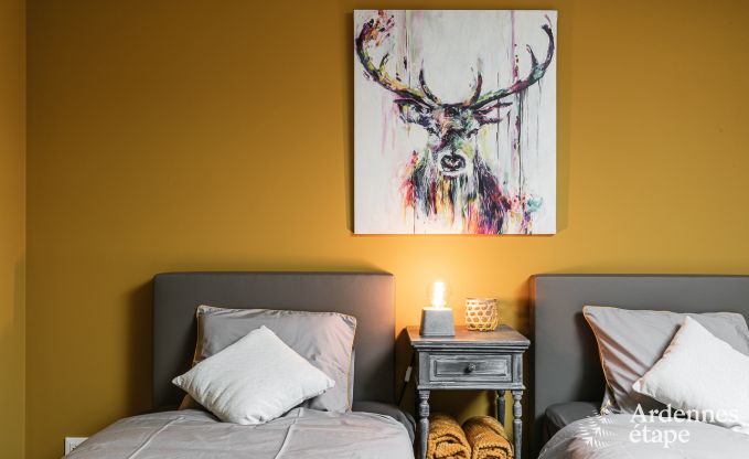 Luxe verblijf in de Ardennen: High-end villa in Sint-Hubert voor 6 personen met zwembad en dichtbij de natuur