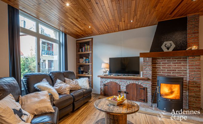 Hondvriendelijk vakantiehuis  met jacuzzi en houtbarbecue voor 9 pers. in Saint-Hubert, Ardennen