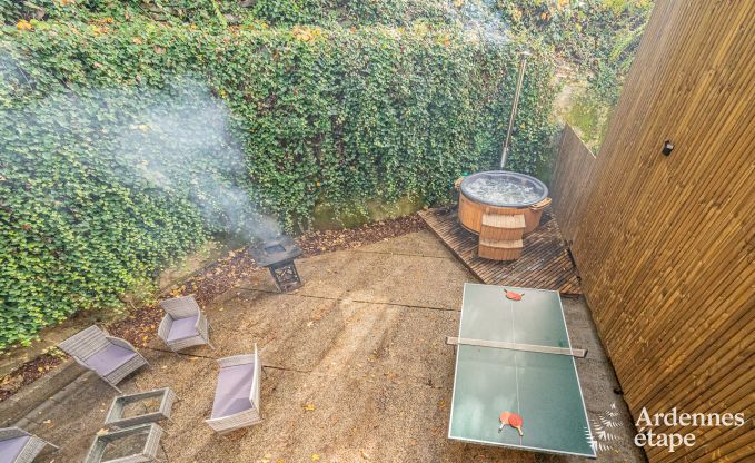 Hondvriendelijk vakantiehuis  met jacuzzi en houtbarbecue voor 9 pers. in Saint-Hubert, Ardennen