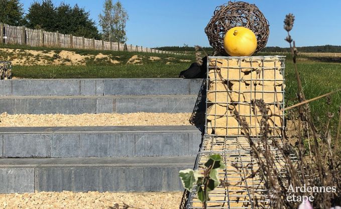 Luxe verblijf in de Ardennen: High-end villa in Sint-Hubert voor 6 personen met zwembad en dichtbij de natuur