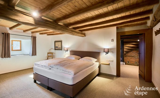 Charmante vakantiewoning in Saint-Vith voor 6 personen met sauna, privtuin en open haard