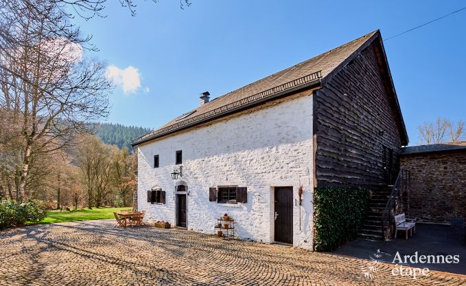 Charmante vakantiewoning in Saint-Vith voor 6 personen met sauna, priv�tuin en open haard