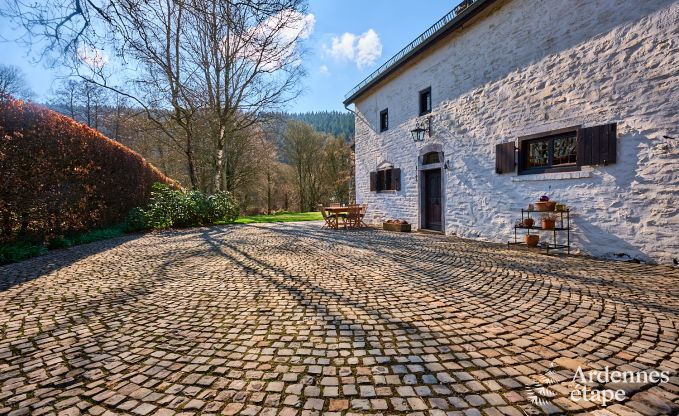 Charmante vakantiewoning in Saint-Vith voor 6 personen met sauna, priv�tuin en open haard