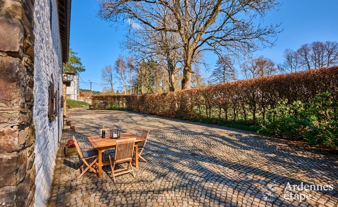 Charmante vakantiewoning in Saint-Vith voor 6 personen met sauna, priv�tuin en open haard