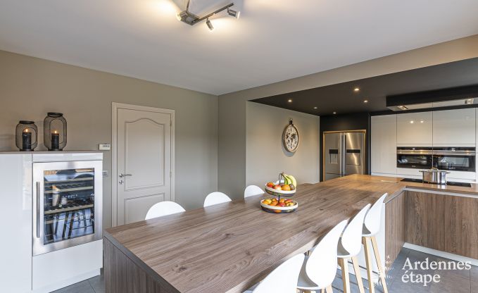 Villa in Sainte-Ode voor 14 personen met zwembad, hottub, sauna, bar en cinema