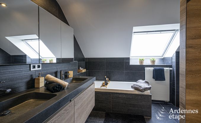 Villa in Sainte-Ode voor 14 personen met zwembad, hottub, sauna, bar en cinema