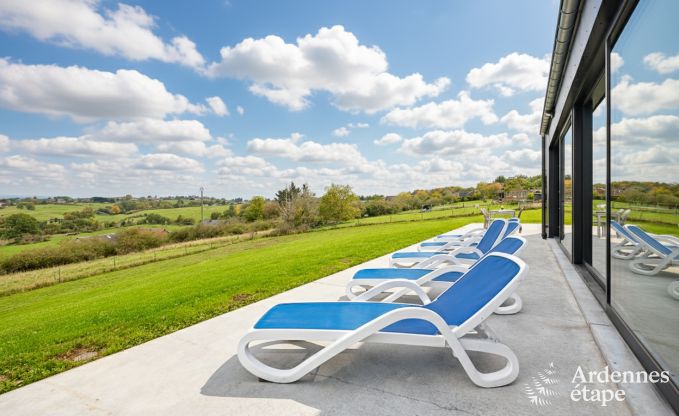 Ultramoderne villa in Somme-Leuze voor 12 personen met binnenzwembad, sauna en privtuin