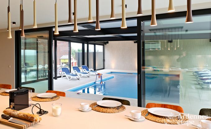 Ultramoderne villa in Somme-Leuze voor 12 personen met binnenzwembad, sauna en privtuin