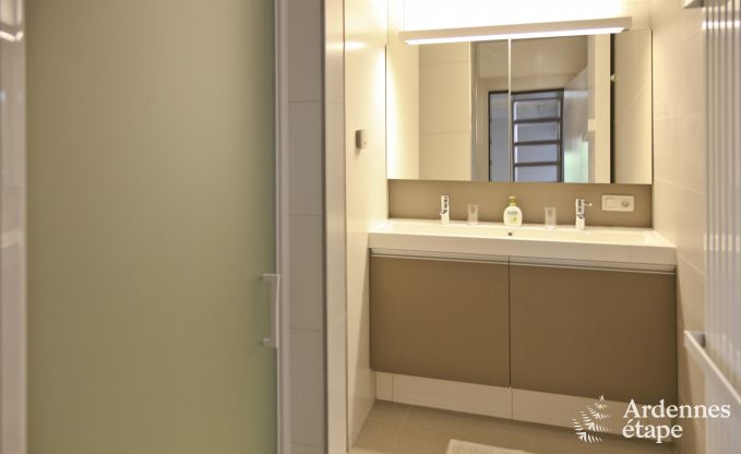 Ruime luxevilla in Spa voor 15 personen met 5 slaapkamers, sauna, buitenzwembad en privtuin