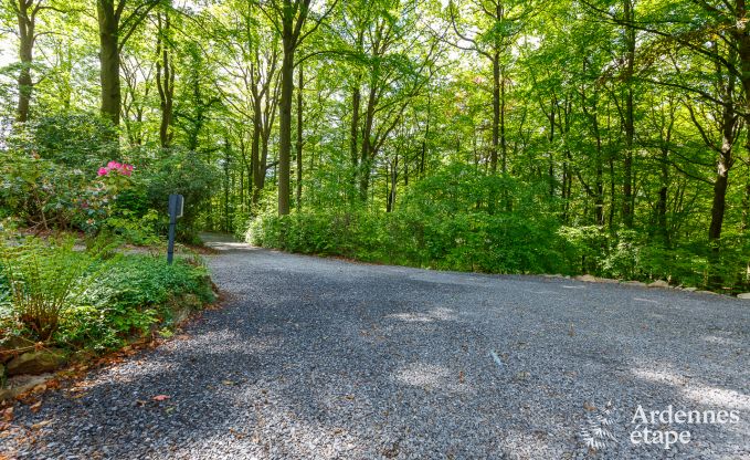 Ruime luxevilla in Spa voor 15 personen met 5 slaapkamers, sauna, buitenzwembad en privtuin