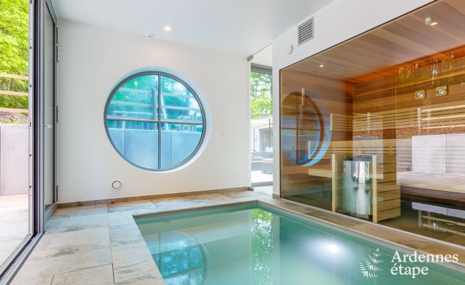 Ruime luxevilla in Spa voor 15 personen met 5 slaapkamers, sauna, buitenzwembad en privtuin