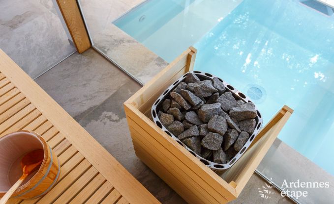 Ruime luxevilla in Spa voor 15 personen met 5 slaapkamers, sauna, buitenzwembad en privtuin