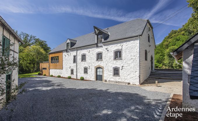 Vakantiehuis in Stavelot voor 12/15 personen in de Ardennen