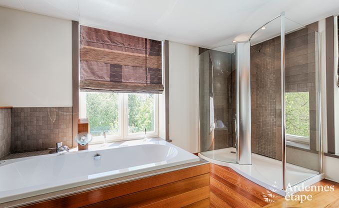 Luxe kasteel in Stavelot voor 8 met zwembad en tuin in de Hoge Venen