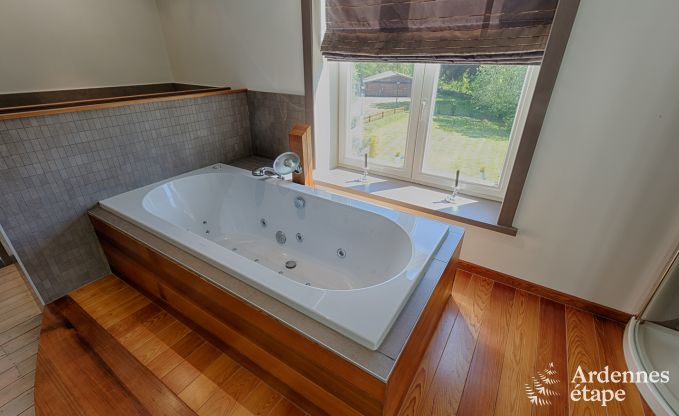 Luxe kasteel in Stavelot voor 8 met zwembad en tuin in de Hoge Venen