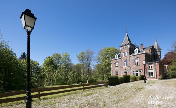 Luxe kasteel in Stavelot voor 8 met zwembad en tuin in de Hoge Venen