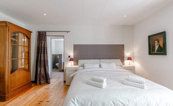 Luxe kasteel in Stavelot voor 8 met zwembad en tuin in de Hoge Venen