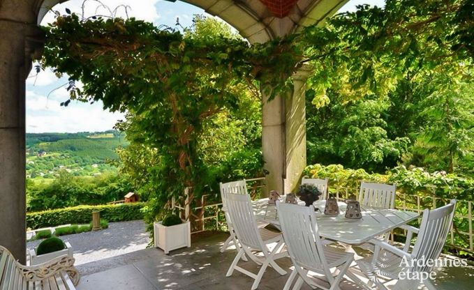 Luxekasteel in de Ardennen voor 28 personen in Stavelot met sauna, jacuzzi en speeltuin