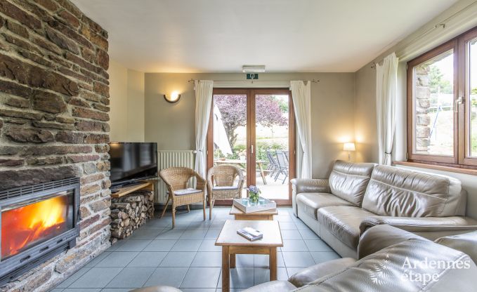 Mooi vakantiehuis met relaxruimte in een prachtige omgeving in Stoumont