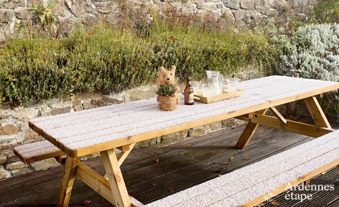 Ruime vakantiewoning voor 8 personen in Stoumont met 4 badkamers, priv�terras, sauna en speelruimte