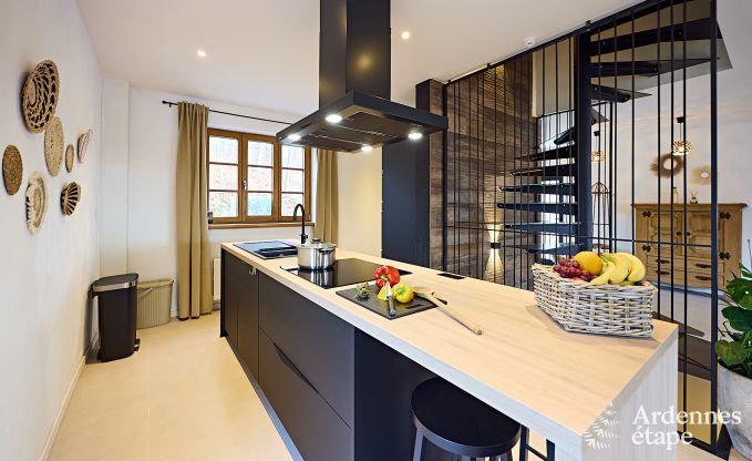 Ruime vakantiewoning voor 8 personen in Stoumont met 4 badkamers, priv�terras, sauna en speelruimte