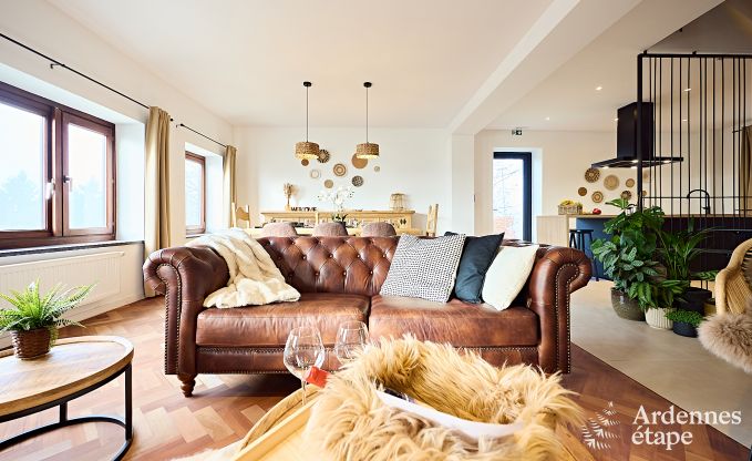 Ruime vakantiewoning voor 8 personen in Stoumont met 4 badkamers, priv�terras, sauna en speelruimte