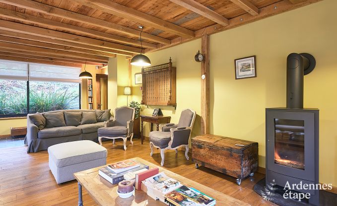 Luxueus kasteel in Tellin voor 24 personen met zwembad, sauna, jacuzzi en 10 slaapkamers