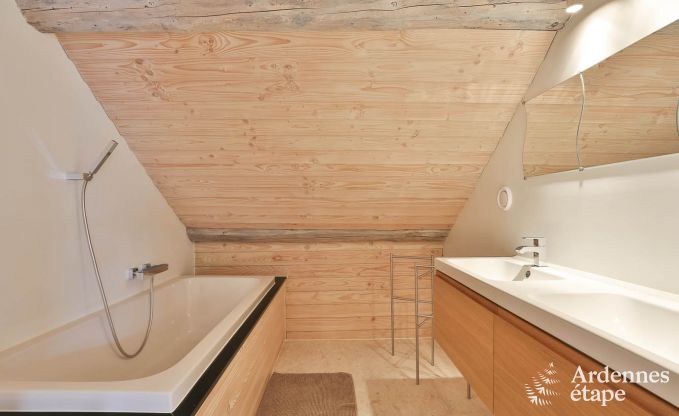 Luexe-vakantiewoning in Theux met sauna en jacuzzi