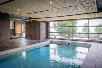 Hondvriendelijke luxe villa met zwembad voor 12 in Theux