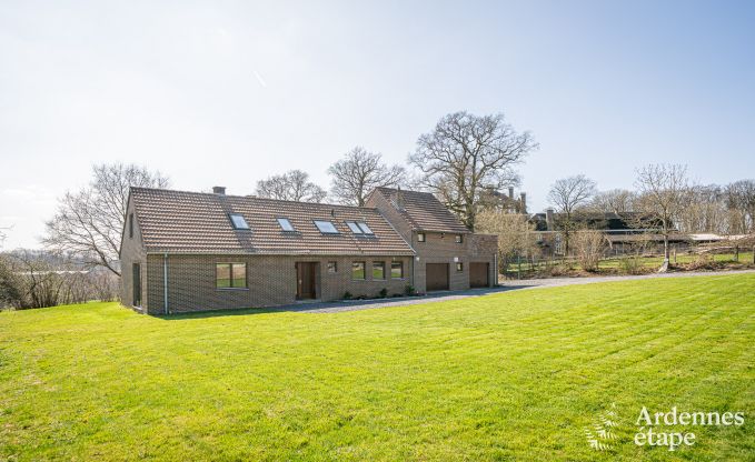 Luxe villa in Theux voor 10 personen met speelzaal, jacuzzi en nabijheid van Spa-Francorchamps