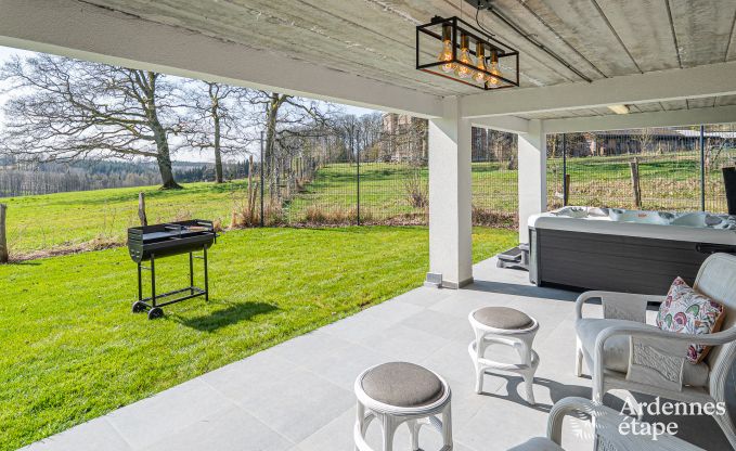 Luxe villa in Theux voor 10 personen met speelzaal, jacuzzi en nabijheid van Spa-Francorchamps