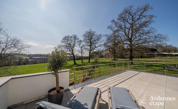 Luxe villa in Theux voor 10 personen met speelzaal, jacuzzi en nabijheid van Spa-Francorchamps