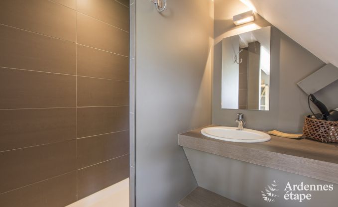 Ruime vakantiewoning voor 9 personen in Tinlot met 4 slaap- en badkamers,  zwembad, privtuin en speelvoorzieningen