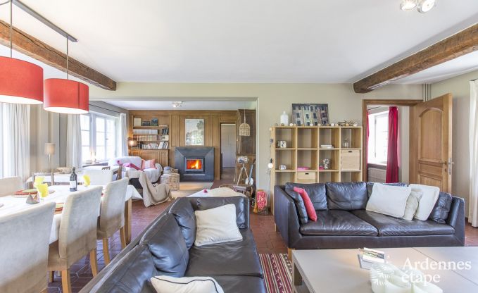 Ruime vakantiewoning voor 9 personen in Tinlot met 4 slaap- en badkamers,  zwembad, privtuin en speelvoorzieningen