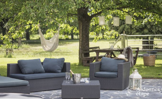 Ruime vakantiewoning voor 9 personen in Tinlot met 4 slaap- en badkamers,  zwembad, privtuin en speelvoorzieningen