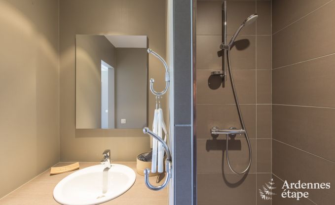 Ruime vakantiewoning voor 9 personen in Tinlot met 4 slaap- en badkamers,  zwembad, privtuin en speelvoorzieningen