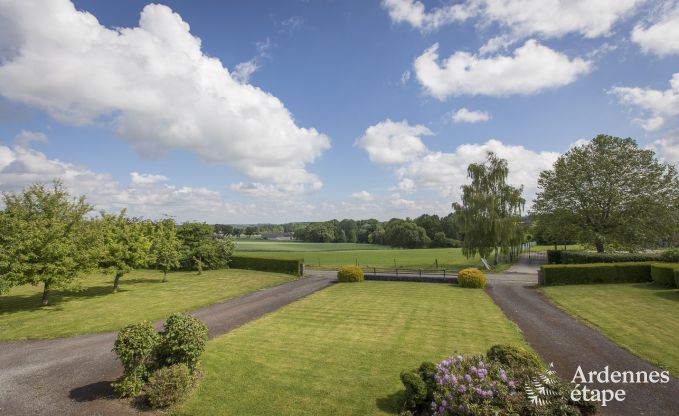 Ruime vakantiewoning voor 9 personen in Tinlot met 4 slaap- en badkamers,  zwembad, privtuin en speelvoorzieningen