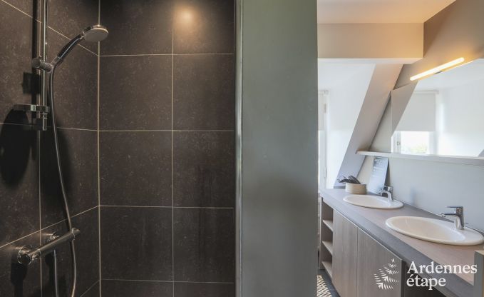 Ruime vakantiewoning voor 9 personen in Tinlot met 4 slaap- en badkamers,  zwembad, privtuin en speelvoorzieningen