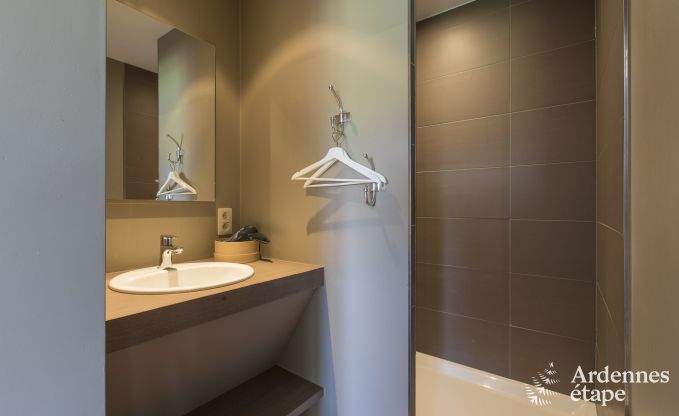 Ruime vakantiewoning voor 9 personen in Tinlot met 4 slaap- en badkamers,  zwembad, privtuin en speelvoorzieningen