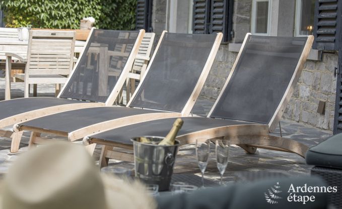 Ruime vakantiewoning voor 9 personen in Tinlot met 4 slaap- en badkamers,  zwembad, privtuin en speelvoorzieningen