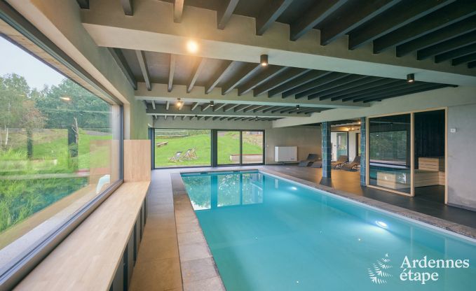 Ruime luxe vakantiewoning met binnenzwembad in Trois-Ponts, Ardennen